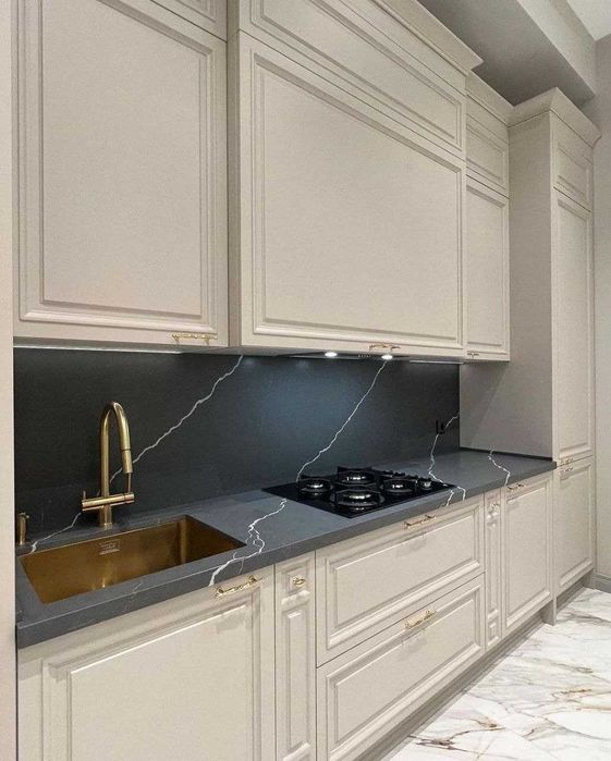 Xar Bir turdagi mebel bor