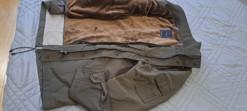 Стилно мъжко яке за сезона Zara