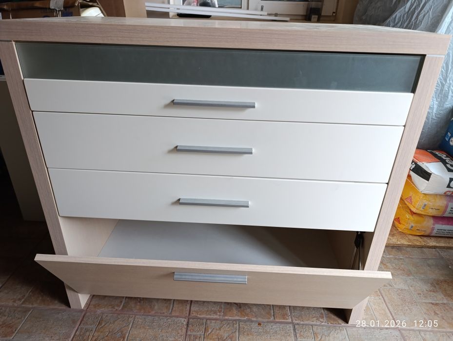 Comoda tv impecabilă