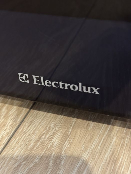 Микроволновка Electrolux