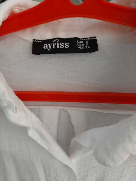 Белая длинная рубашка из льна