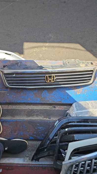 Решётка радиатора на Honda Stepwgn