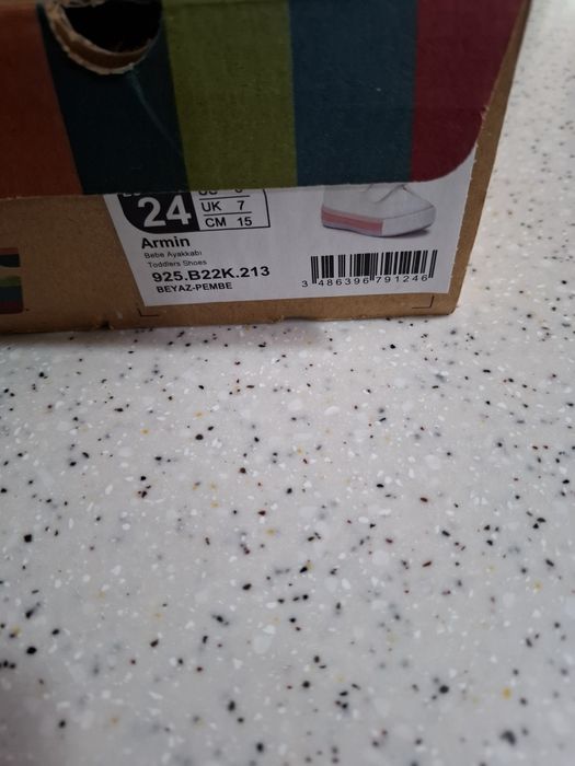 Продаются кеды для малышей