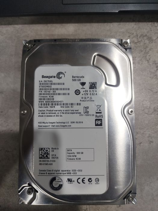 HDD, Vint, Qattiq disk.