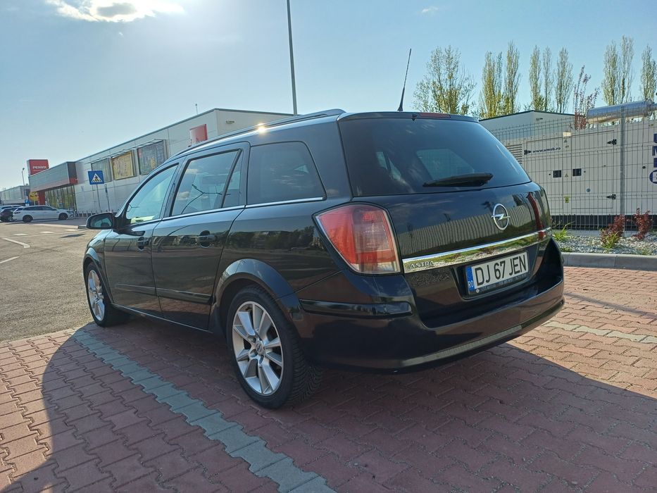 OPEL Astra 2005 — imagine 3
