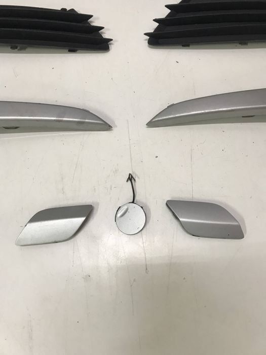 Grila grile capac capace spalatoare far bara spoiler fata Opel Astra H