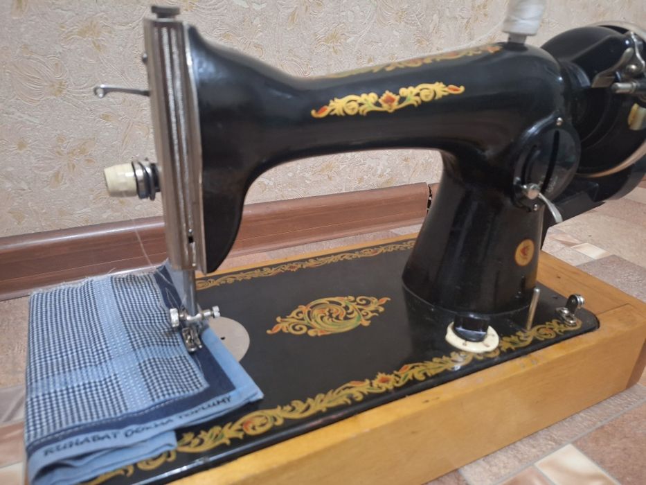 Швейная машинка Подольск ссср.