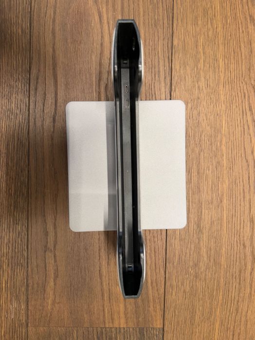 BRYDGE Вертикална стойка и докинг станция за MacBook Pro 16" 2019