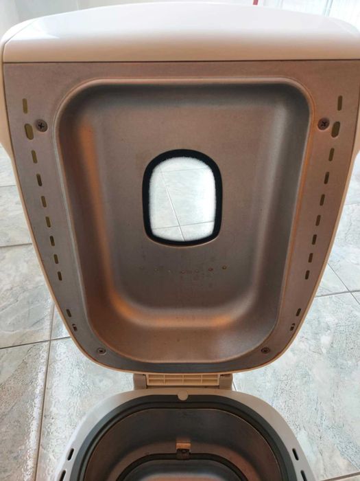 Хлебопекарна Midea - 12 програми