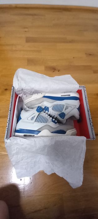 Air Jordan 4 Military Blue