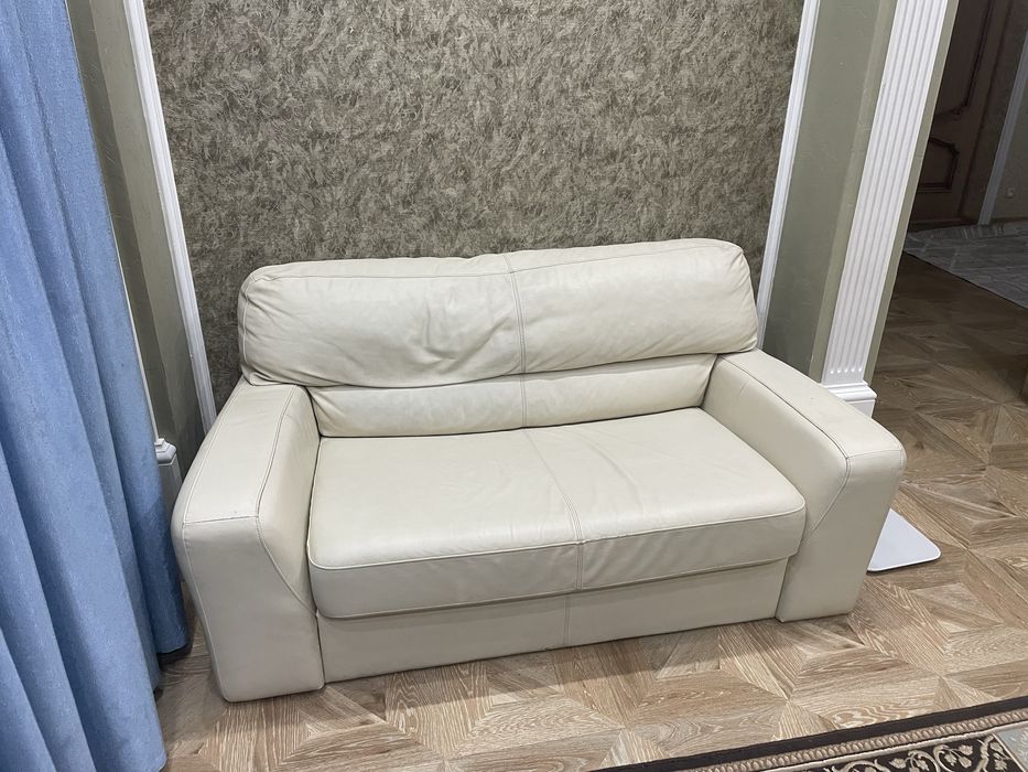 Продается диван-кровать кожанный