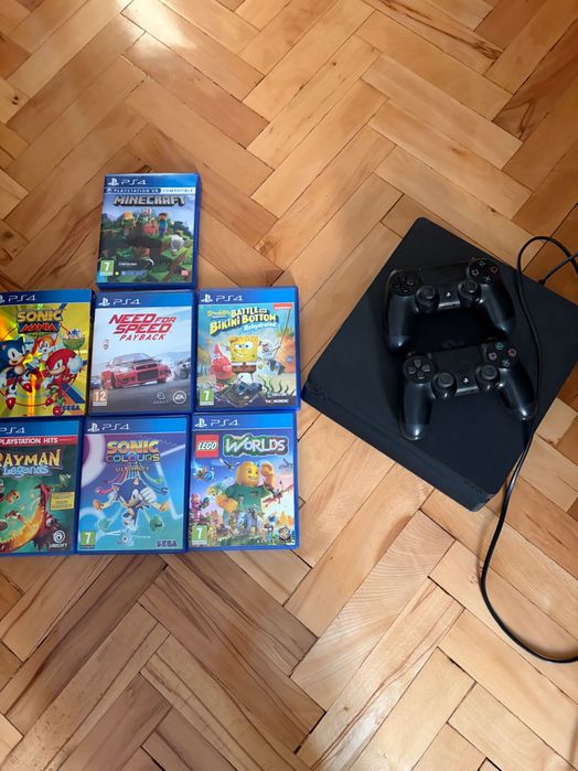 Продавам PS 4, 1 TB + 7 игри