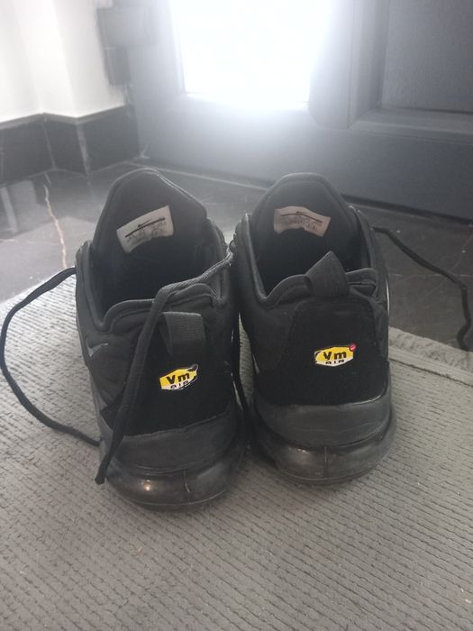 Adidași vapor max