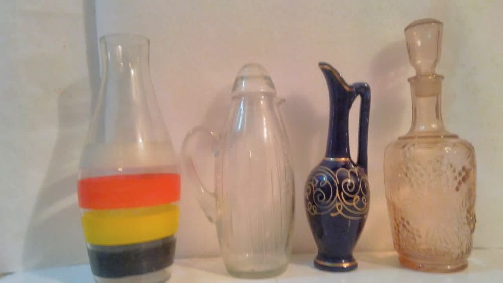 Редкие оригинальные изделия из цветного. фигурного стекла См. фото