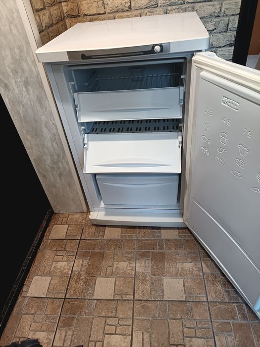 Продам морозильную камеру 45000