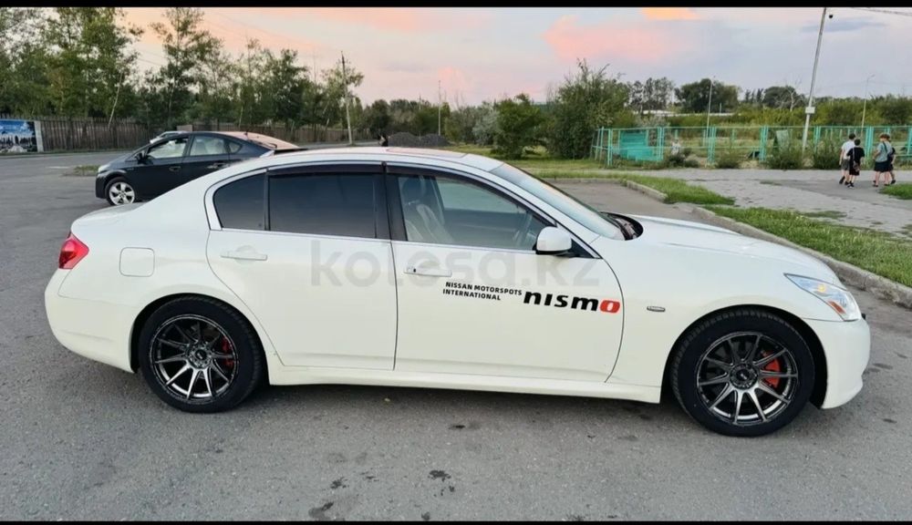 Nissan Skyline V36