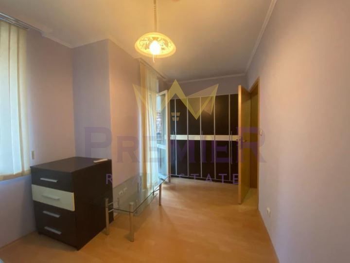 Дава се под наем Тристаен апартамент в Варна, Конфуто - 87 кв.м за 538.56 € - Снимка #6