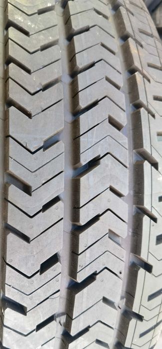 ЧИСТО НОВИ 215 /60 r17 C Michelin Agilis