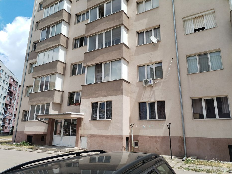 Двустаен апартамент в Радомир