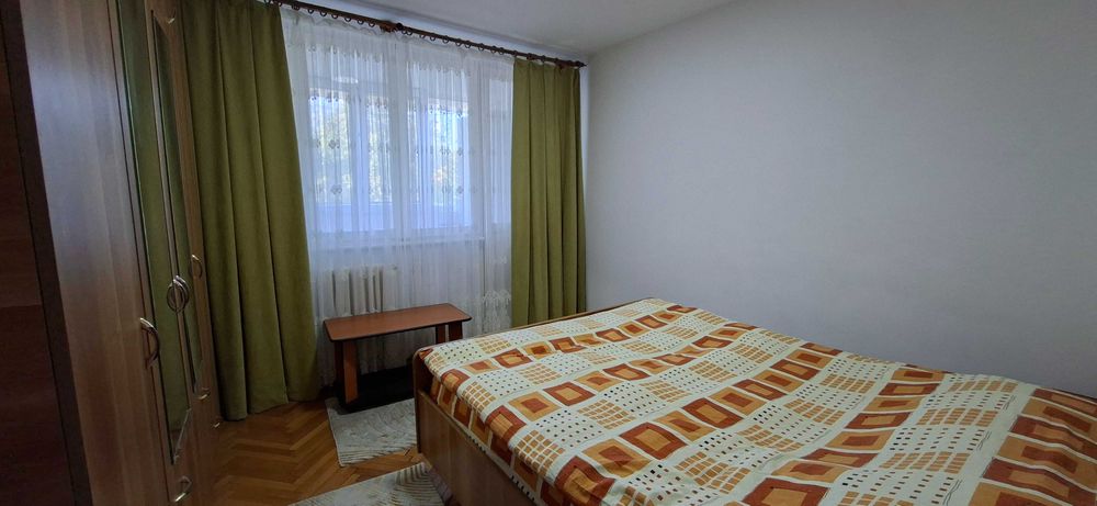 Inchiriez apartament 4 camere, Tiglina 2