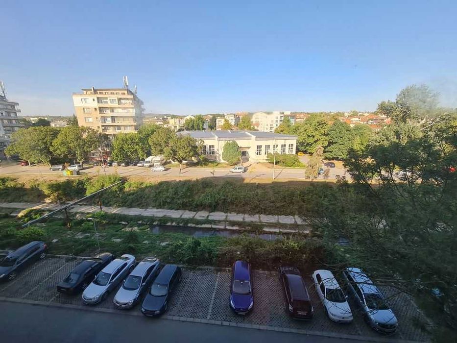 Дава се под наем Двустаен апартамент в Разград, Център - 67 кв.м за 306 € - Снимка #4