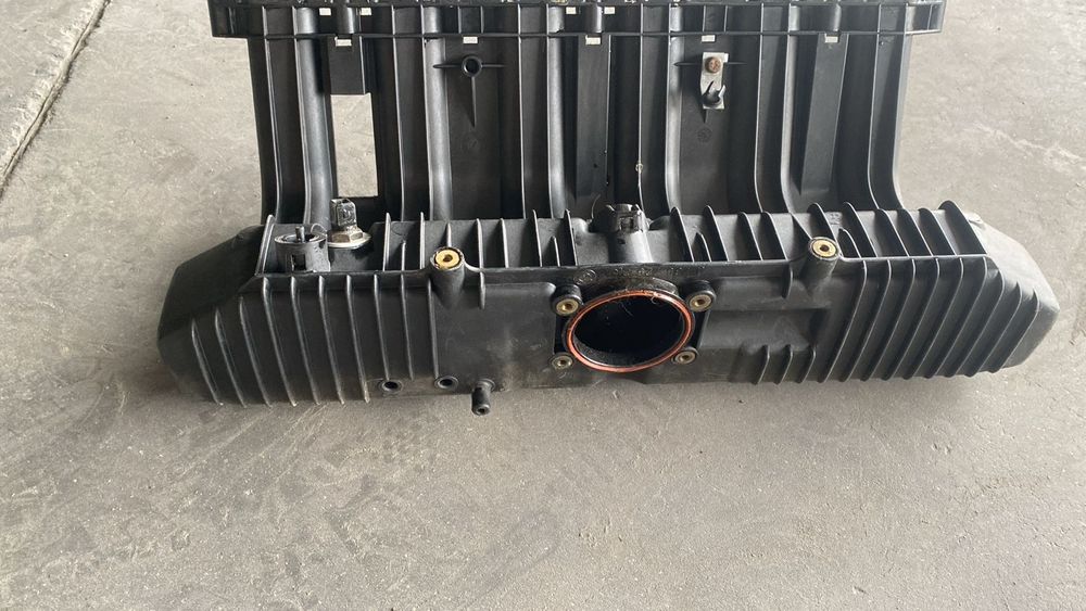 Впускной коллектор М50