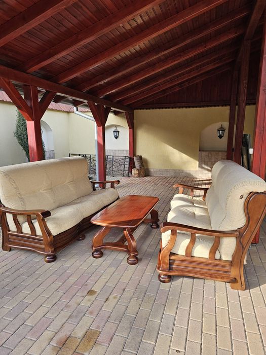 Vand 2canapele + masuta