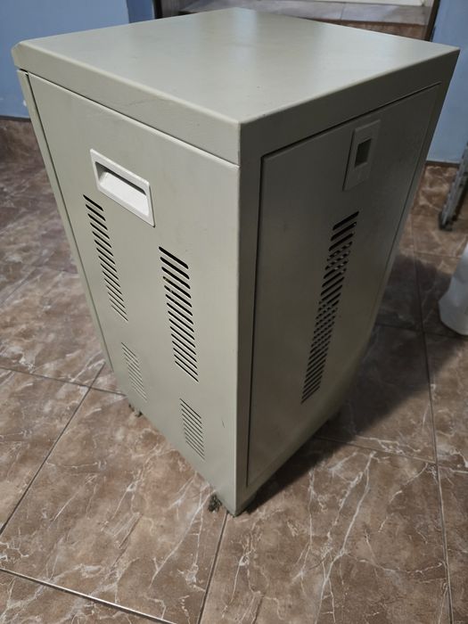 Стабилизатор напряжения