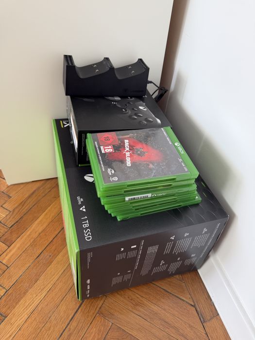 Xbox Series X+accseorii+jocuri ca Nou