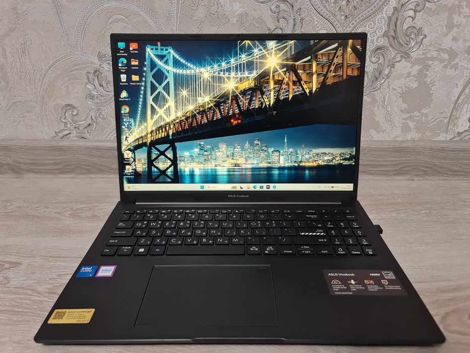 Asus Vivobook 16