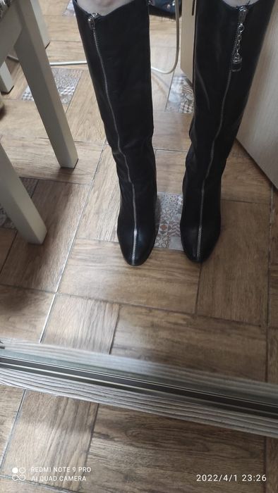 Женские кожаные сапоги