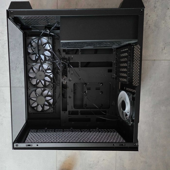 Vand CORSAIR 3500X ARGB Mid-Tower ATX PC Case