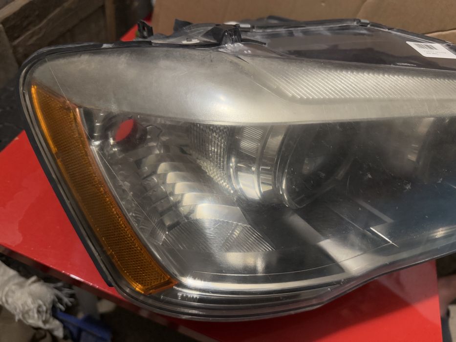 bmw x3 f25/x4 f26 десен фар xenon със завиване американски