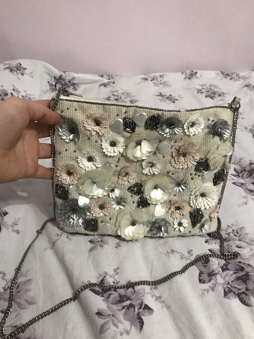 Разпродажба на дамски чанти чанти