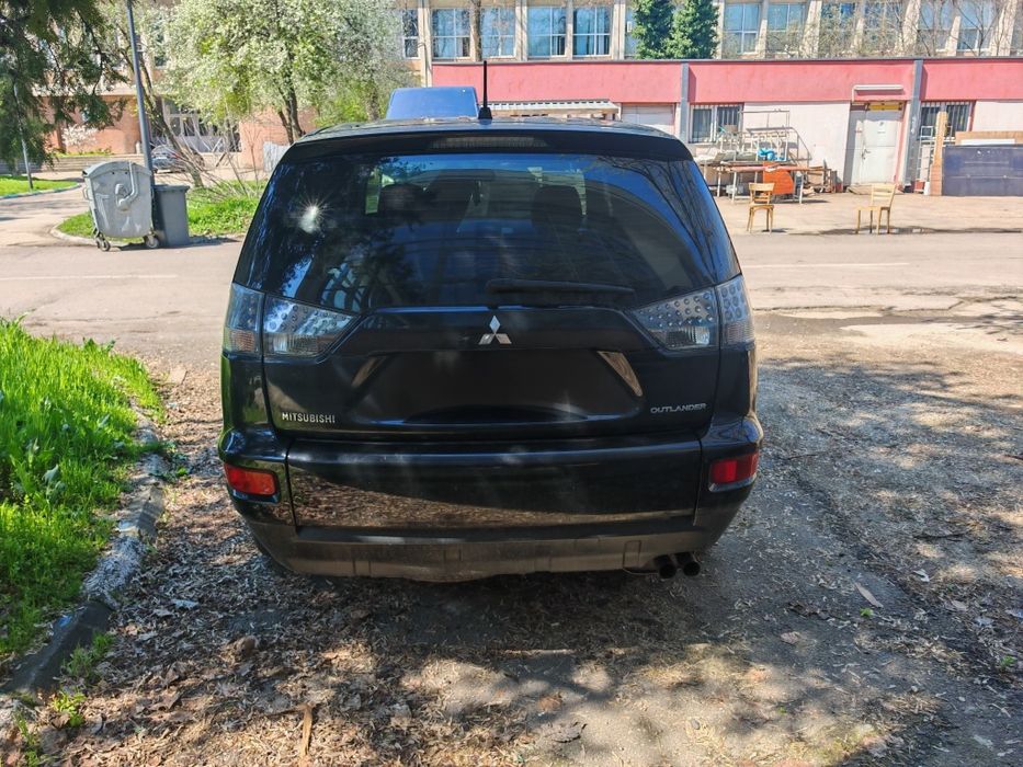 Mitsubishi Outlander 2012