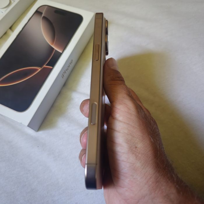 Vand iPhone 16 pro max 256gb desert titanium fullbox garantie