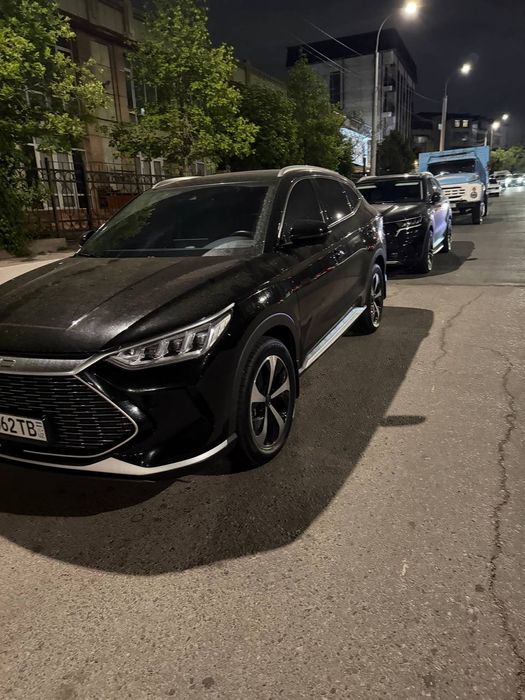 Avtomobil BYD song plus