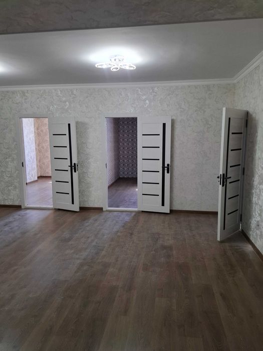 Продам квартиру в Яшнабаде. Новостройка на Дубровом.