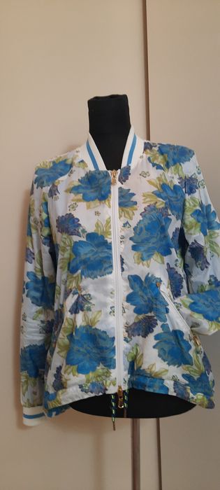 Ветровки женские