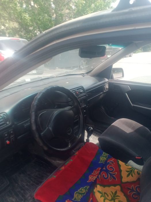 Опел вектра 1990