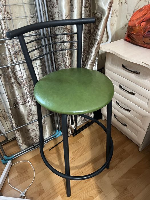 Продам барный стул в идеальном состоянии