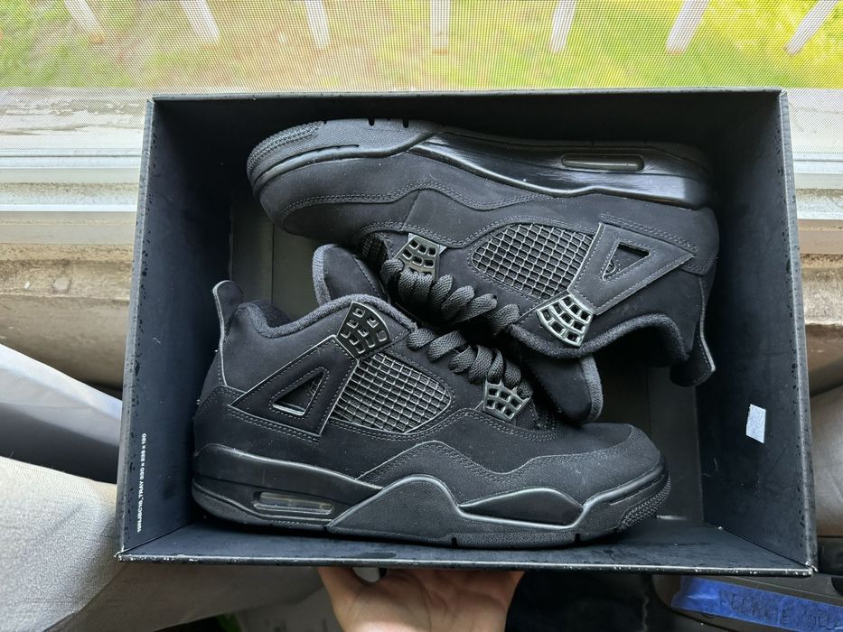 Jordan 4 black cat