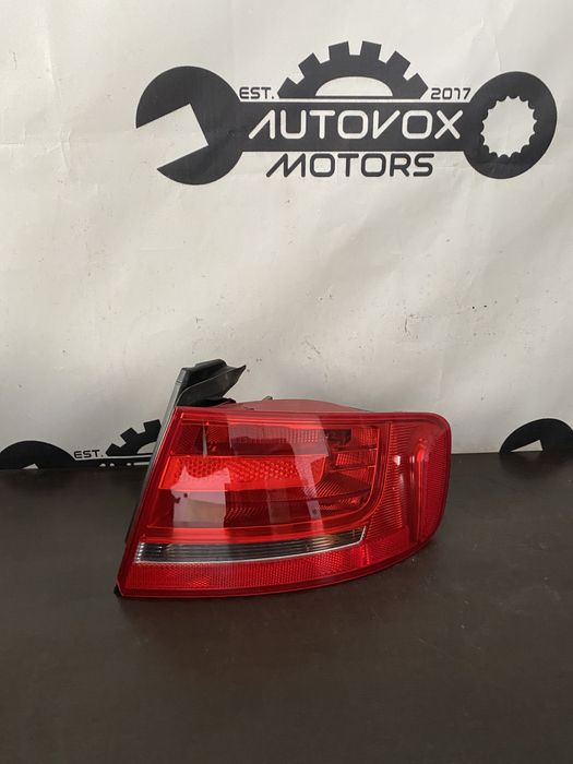 Stop dreapta Audi A4 B8 sedan berlina pana la 2011