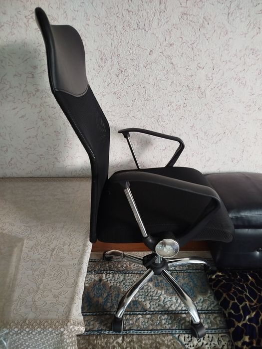 Kreslo offisnoy Kreslo Sotiladi!!!