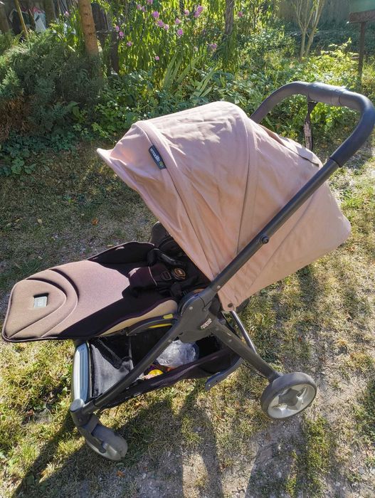 Бебешка количка Mama's and papas