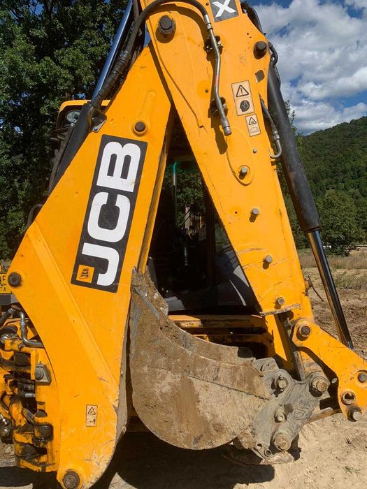 Buldoexcavator JCB 3cx