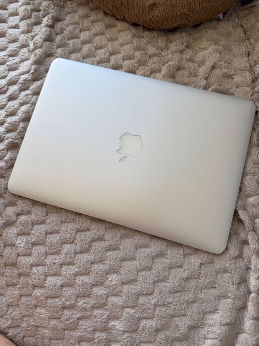 Apple MacBook Air 13 (2017)