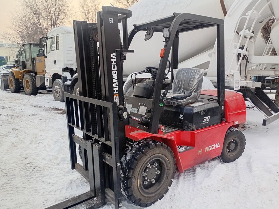 Вилочный погрузчик 2025г