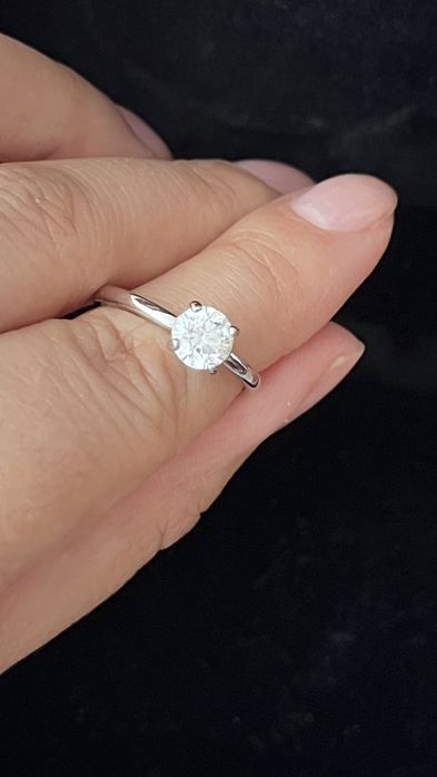 Кольцо из своровского серебра