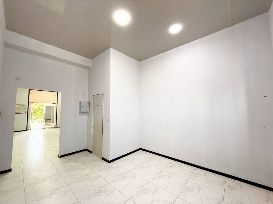 Продаётся нежилое помещения 1 линия в доль дороге магазин бутик